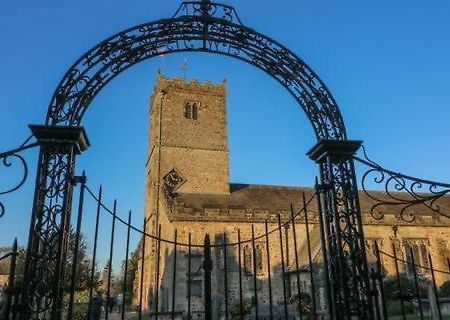 Churchgate Apartment Kirkby Lonsdale Bagian luar foto