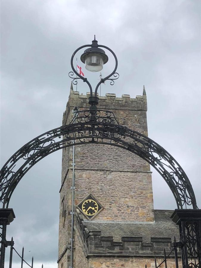 Churchgate Apartment Kirkby Lonsdale Bagian luar foto